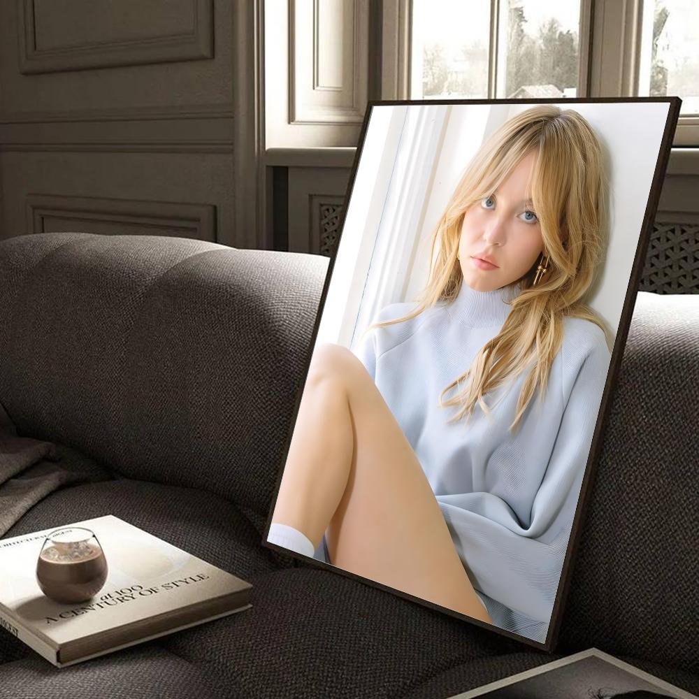 Actor S-Sydney Sweeney Poster  - Home Bar Sydney 리뷰 및 가격